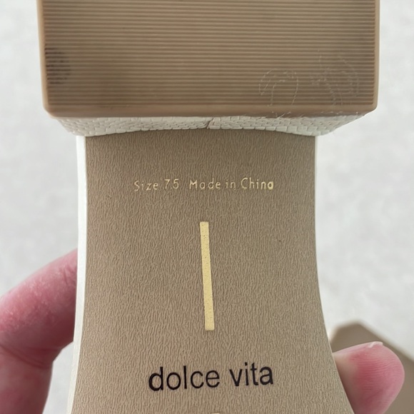 Dolce Vita Hazil Sandals - Picture 6 of 8